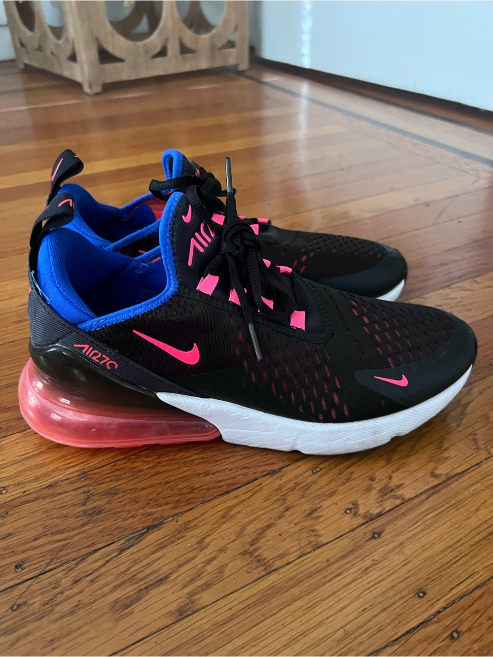 Nike Air Max 270 black pink blue women’s 9 EUC